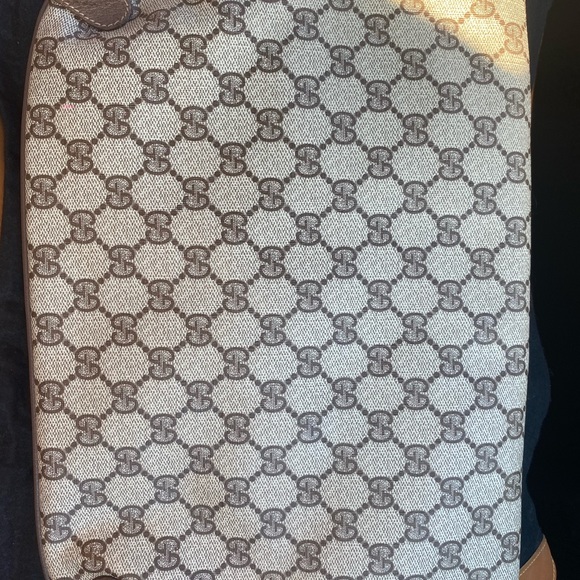 Authentic Gucci Vintage Clutch - Picture 6 of 6